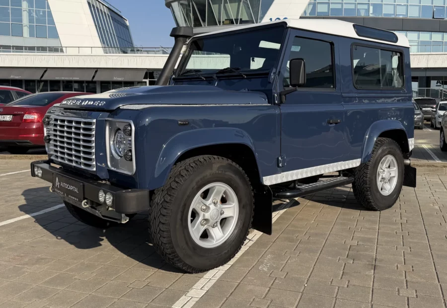 Land Rover Defender