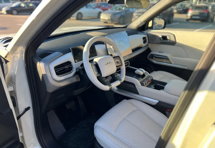 BYD Fangchenbao Leopard 3