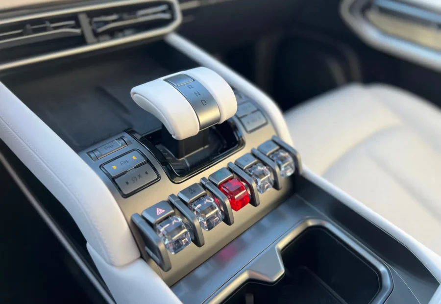 BYD Fangchenbao Leopard 3