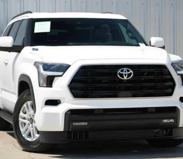 Toyota Sequoia SR5 2025