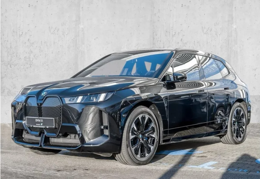 BMW iX