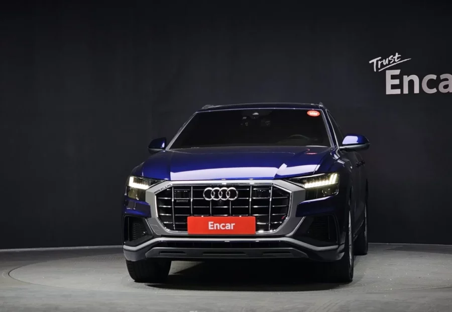 Audi Q8