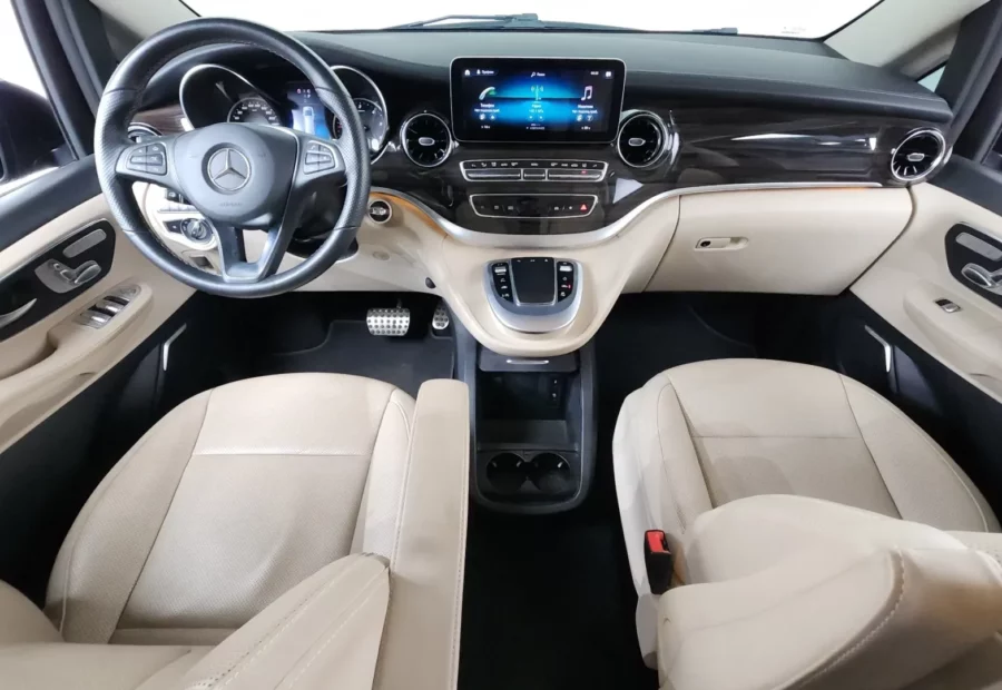 Mercedes V-Class V300