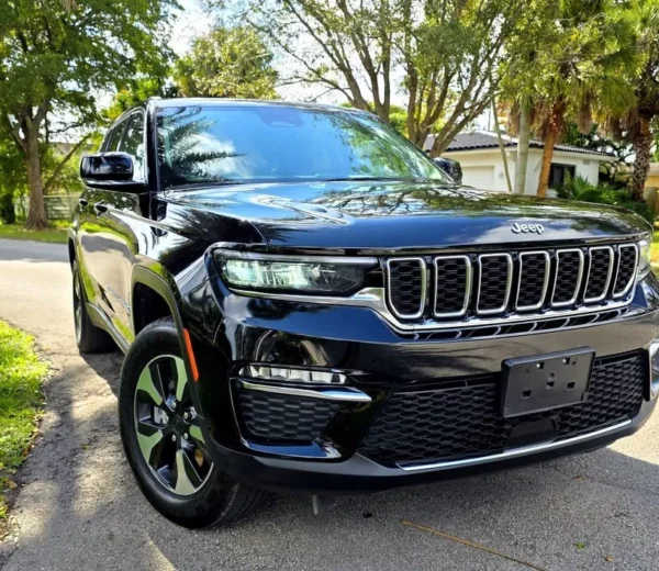 Jeep Grand Cherokee 4xe 2.0L Turbo Plug-In Hybrid 2023
