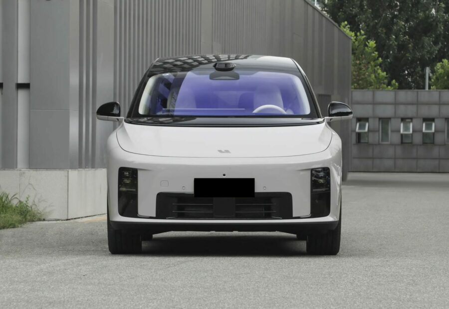 Li Auto i8