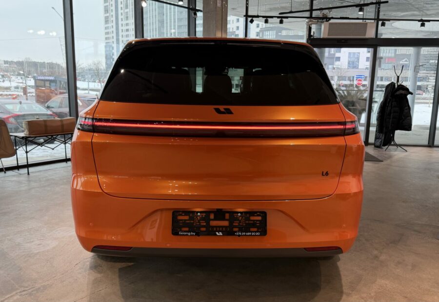 Li Auto L6
