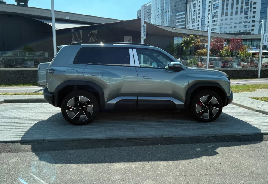 BYD Fangchenbao Leopard 3