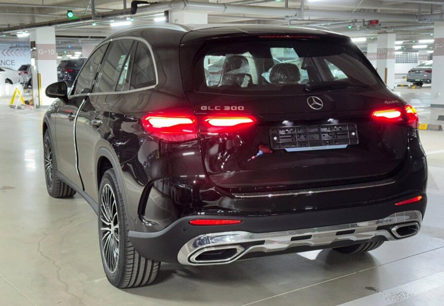 Mercedes GLC300