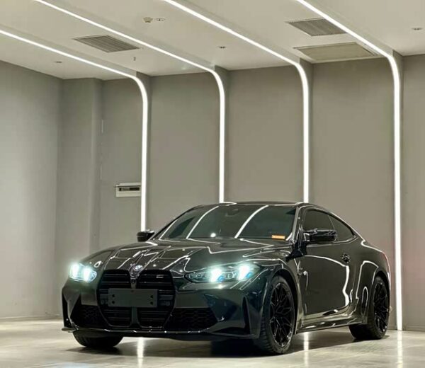 BMW M4 Coupe 2025