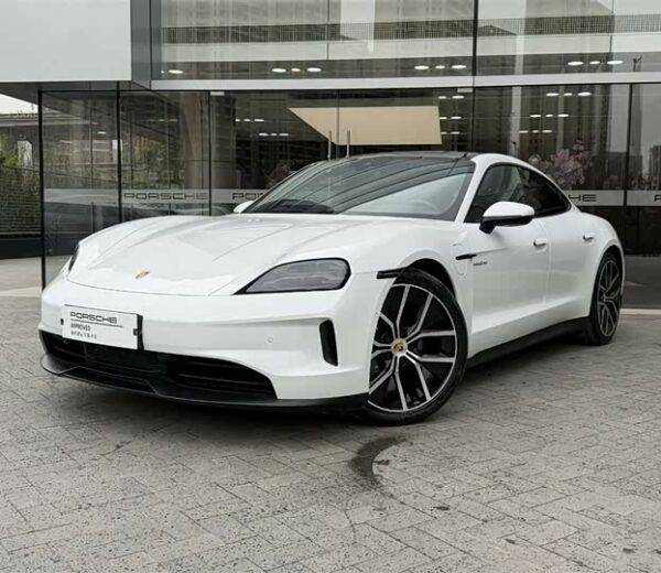 Porshe Taycan 2025 в Минске