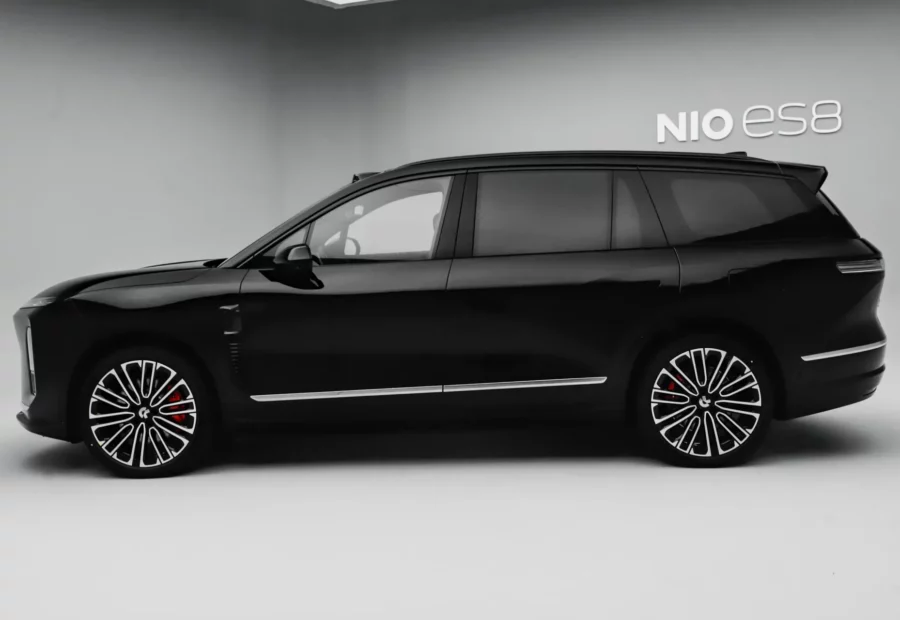 Nio ES8