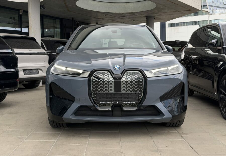 BMW iX