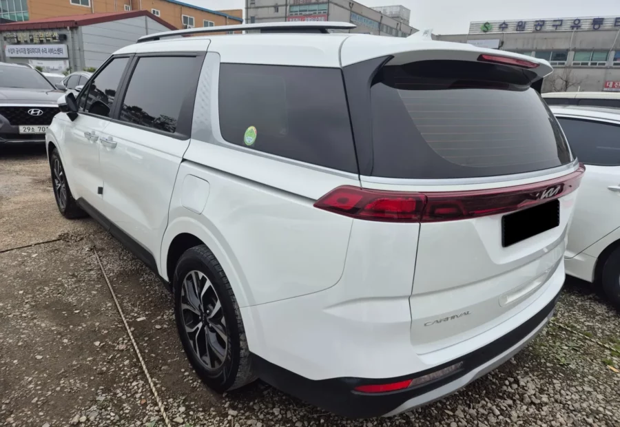 KIA Carnival