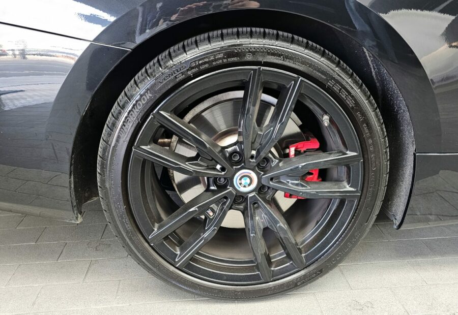 BMW M440i