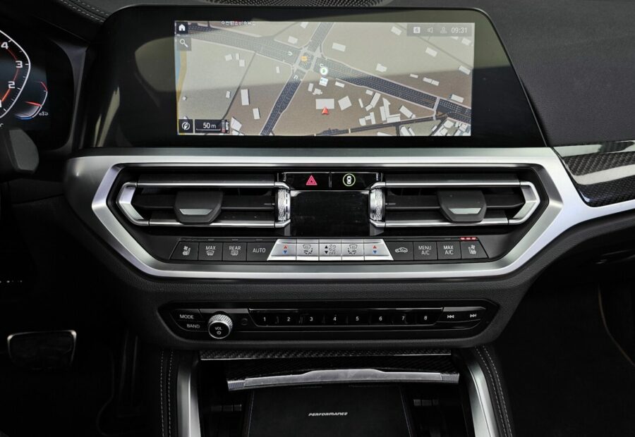 BMW M440i