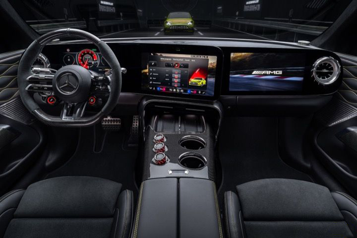 Интерьер AMG GT 4-Door Coupe