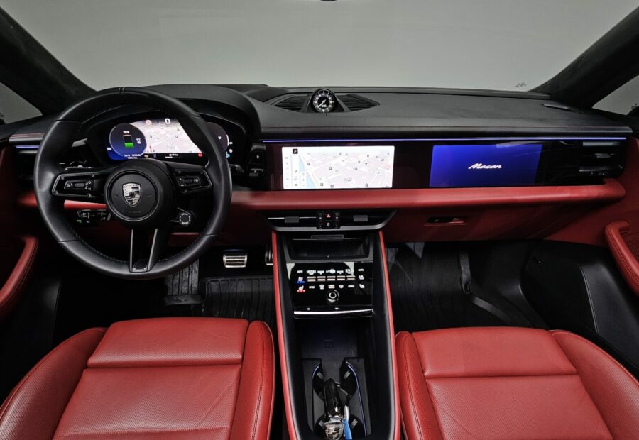 Porsche Macan EV