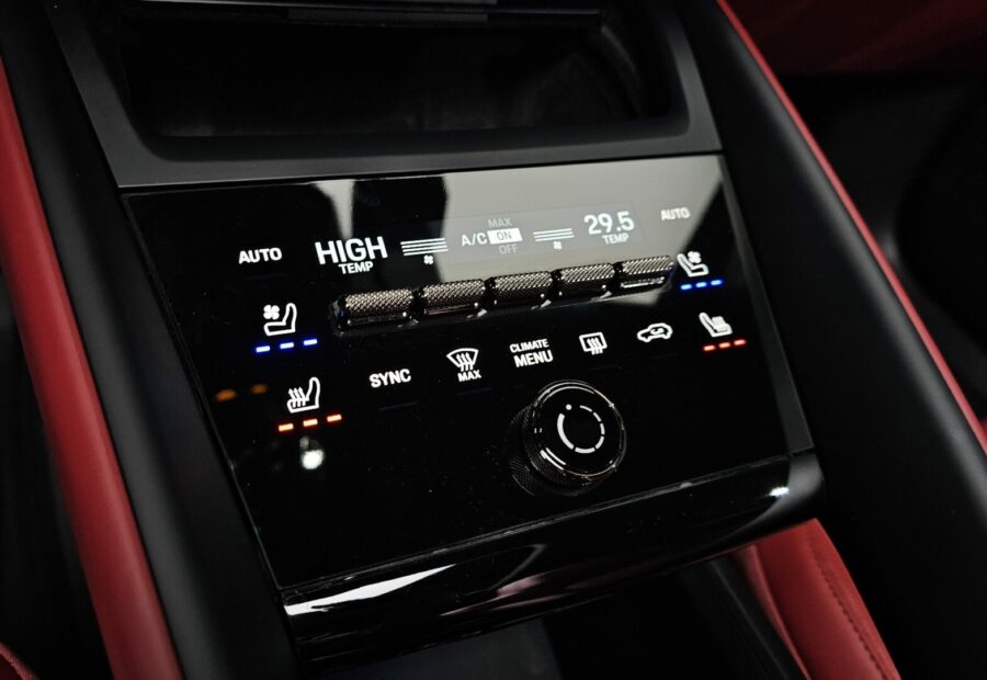 Porsche Macan EV
