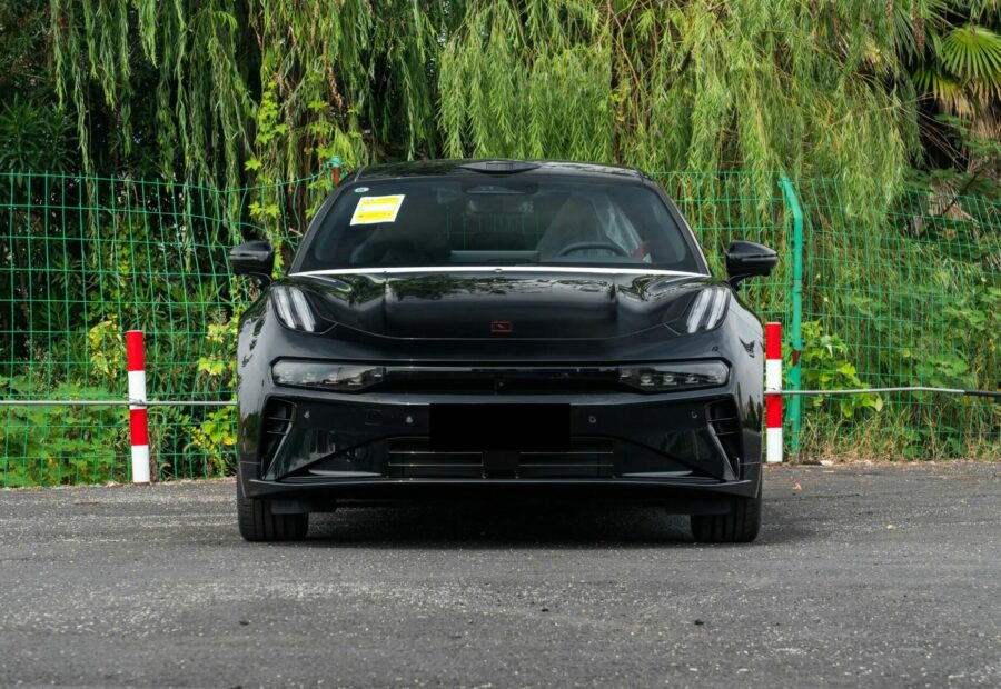 ZEEKR 001