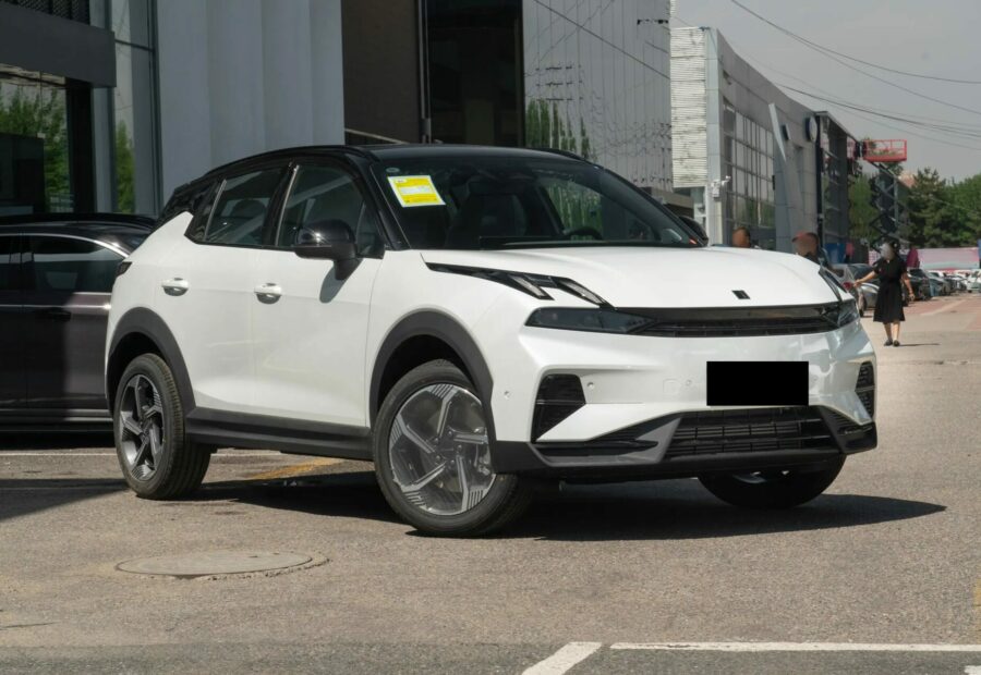 Lynk & Co 06