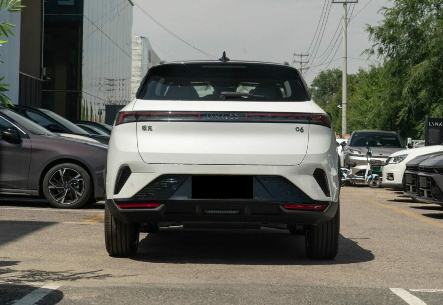 Lynk & Co 06