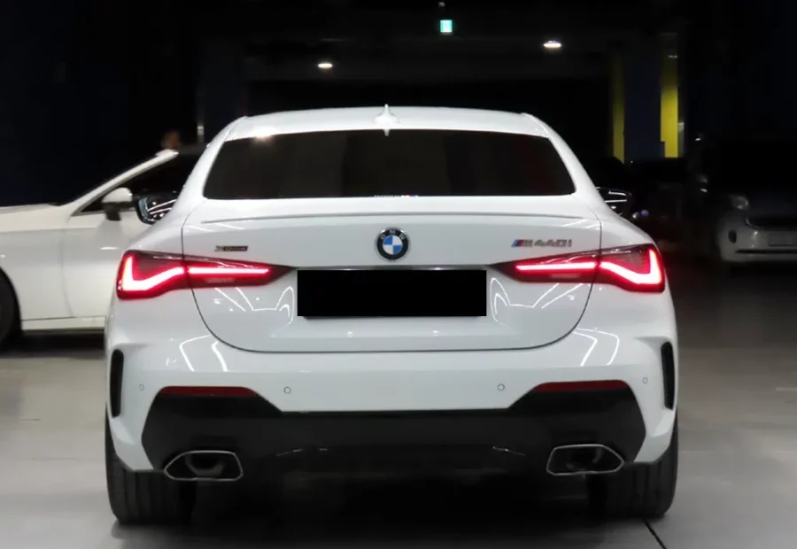 BMW M440i