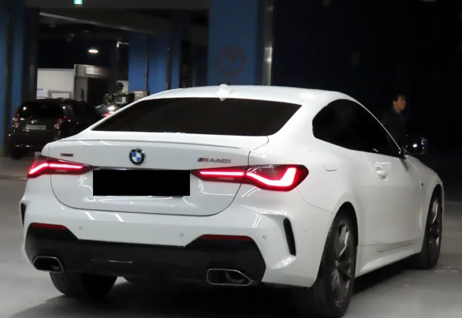 BMW M440i