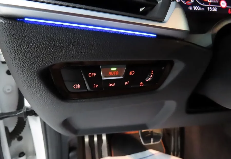 BMW M440i