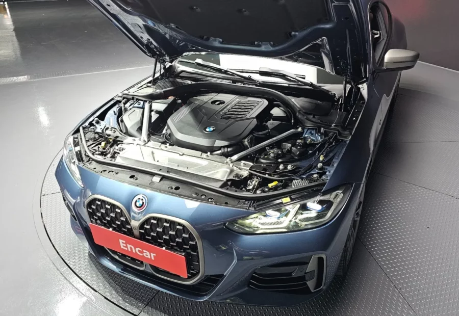 BMW M440i