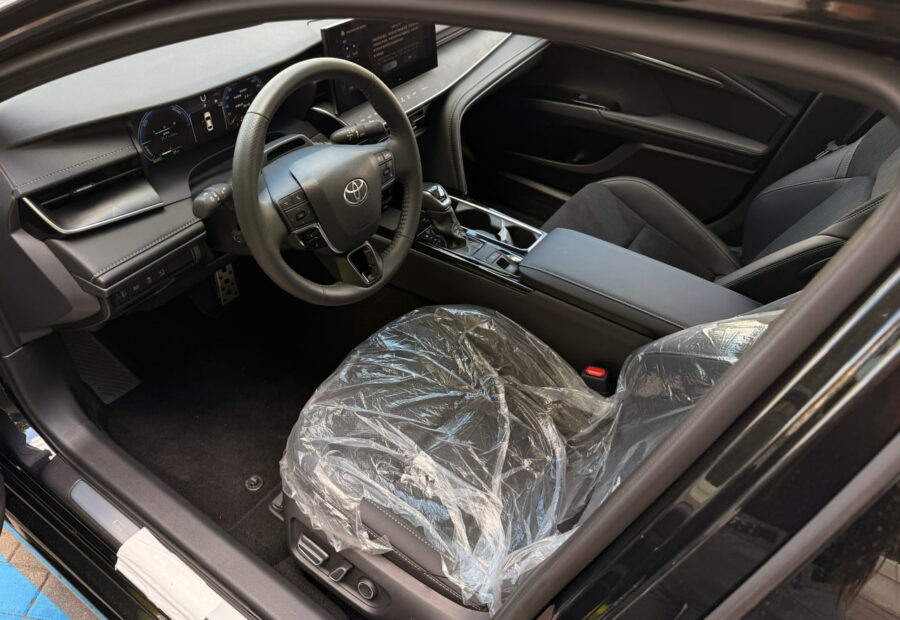 Toyota CAMRY