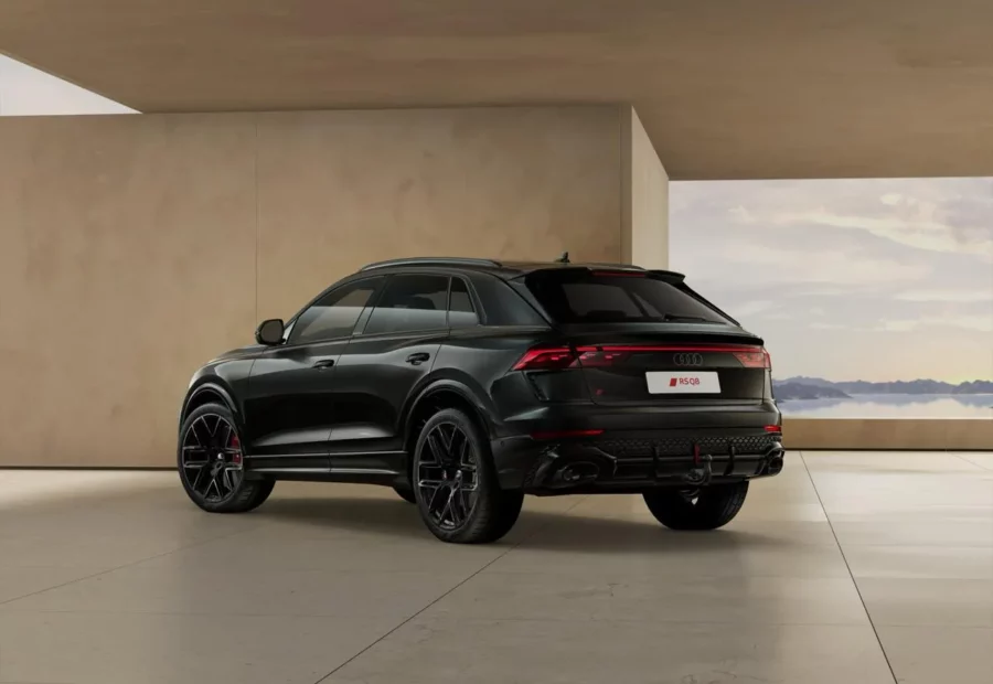 Audi RSQ8