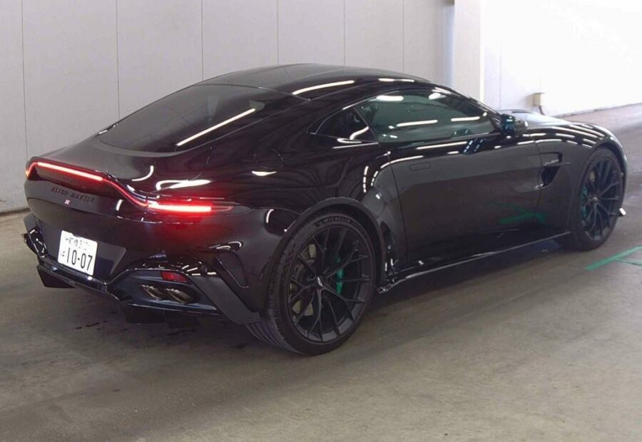 Aston Martin Vantage