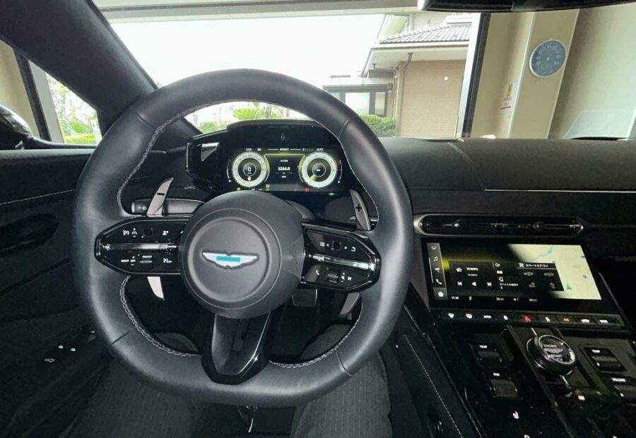 Aston Martin Vantage