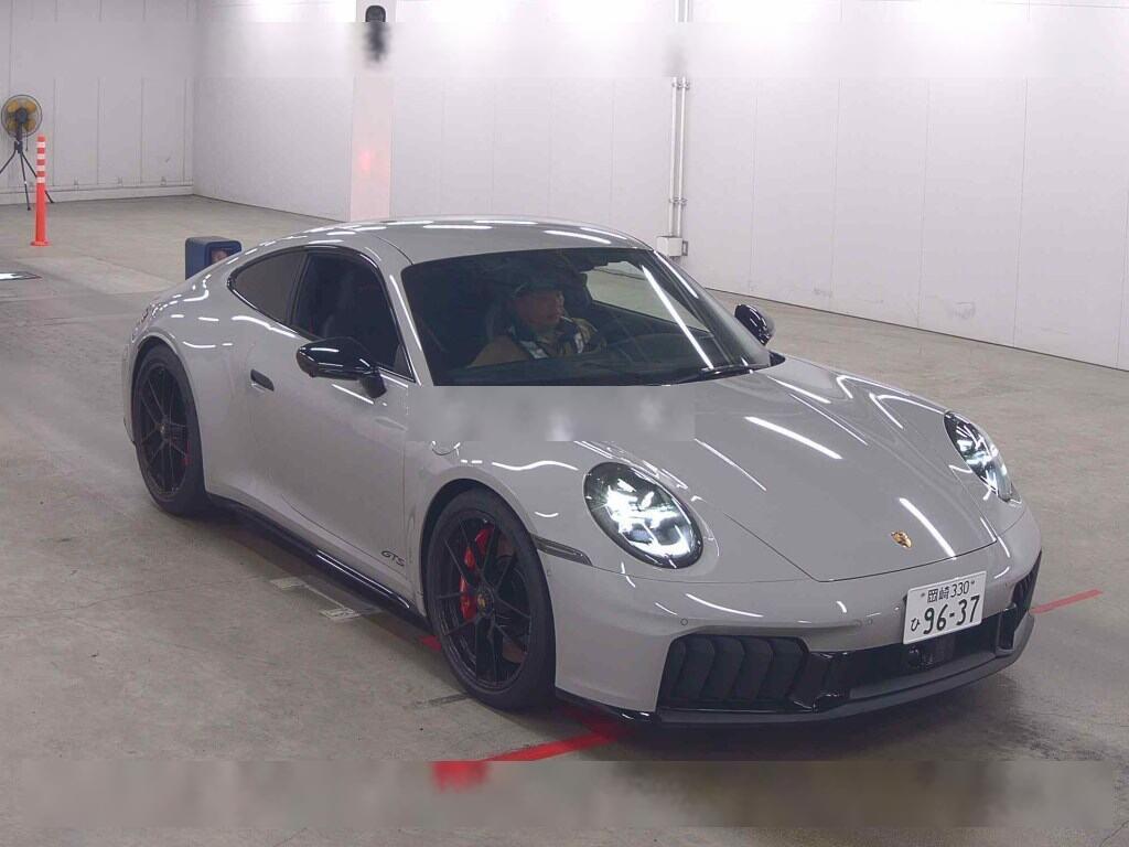 PORSCHE 911 CARRERA GTS 2025