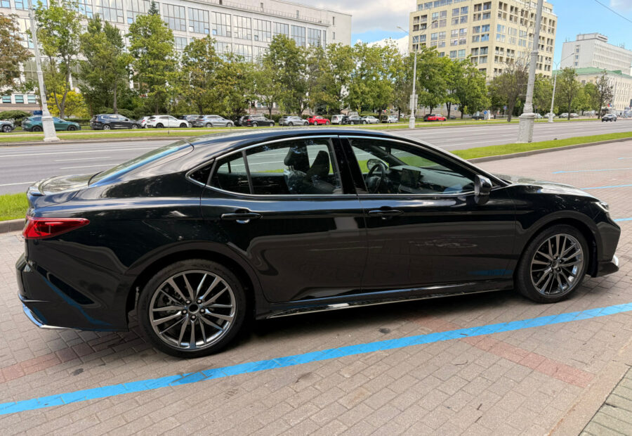 Toyota CAMRY