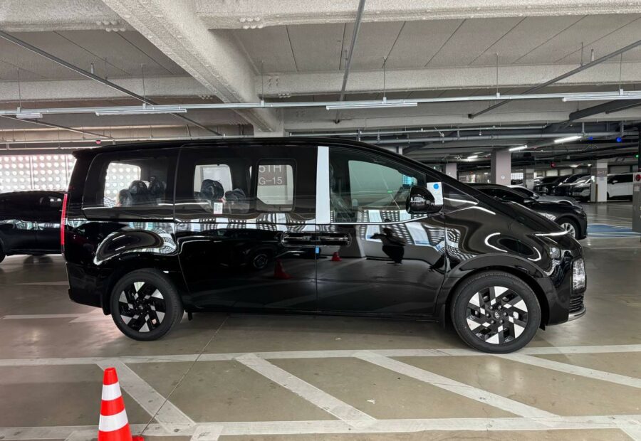 Hyundai Staria