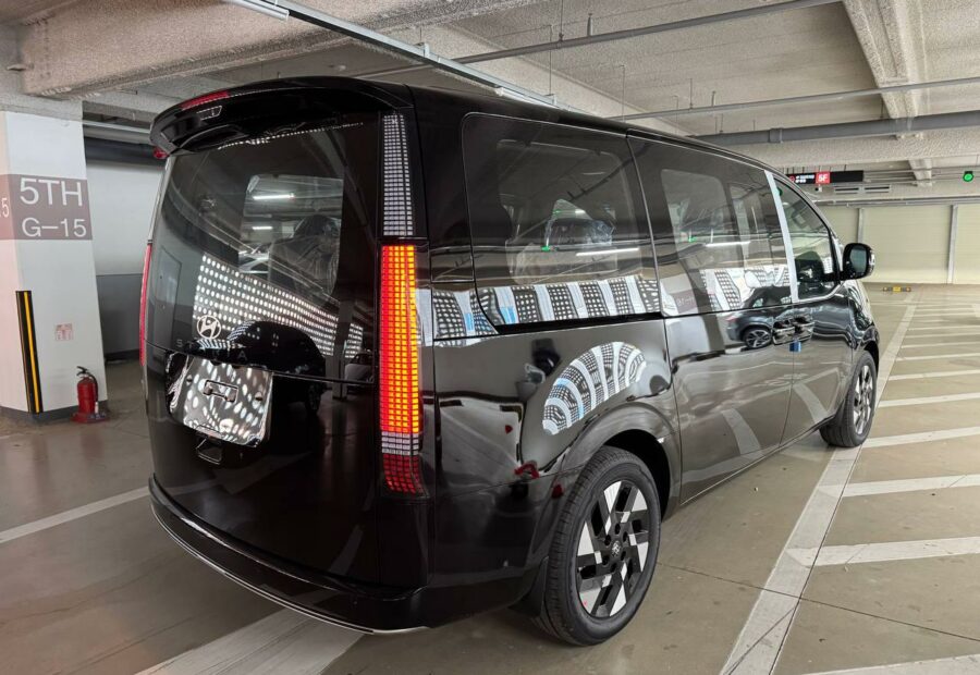 Hyundai Staria