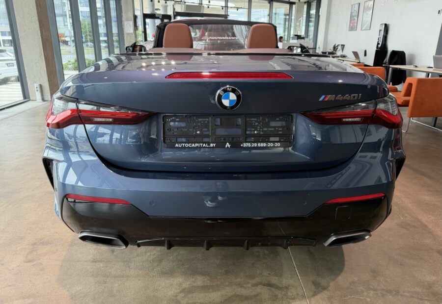 BMW M440i