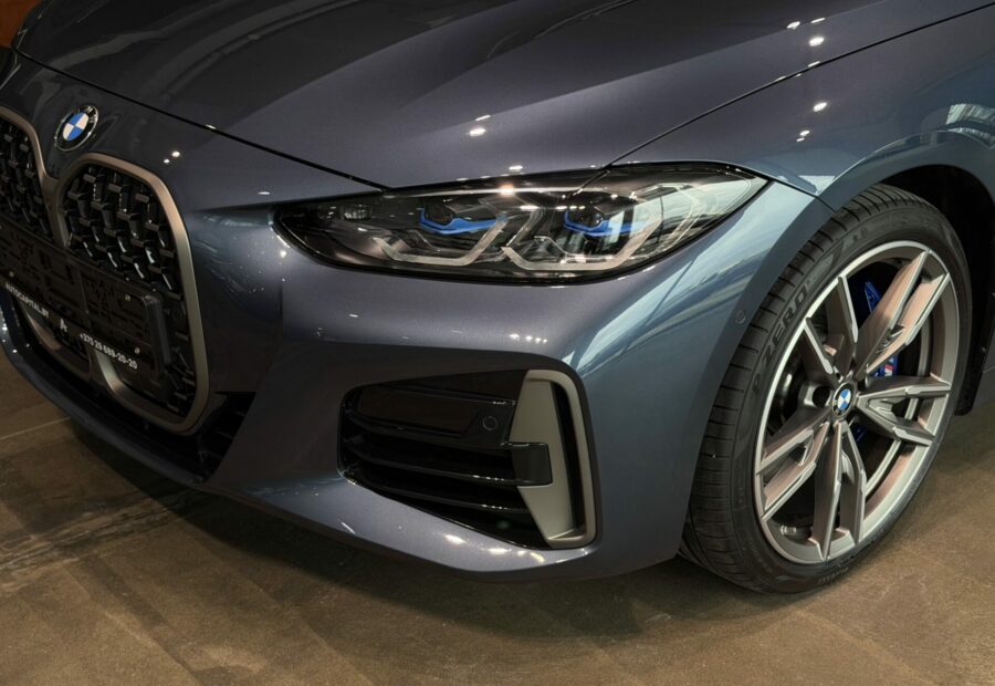 BMW M440i