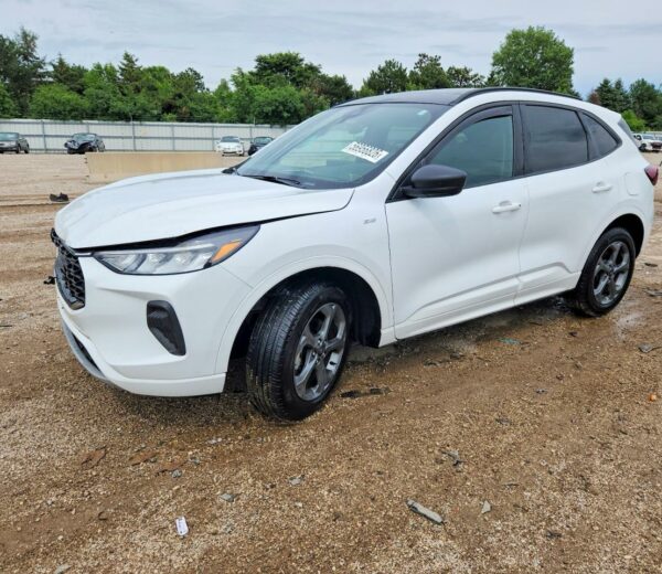 FORD ESCAPE 2023