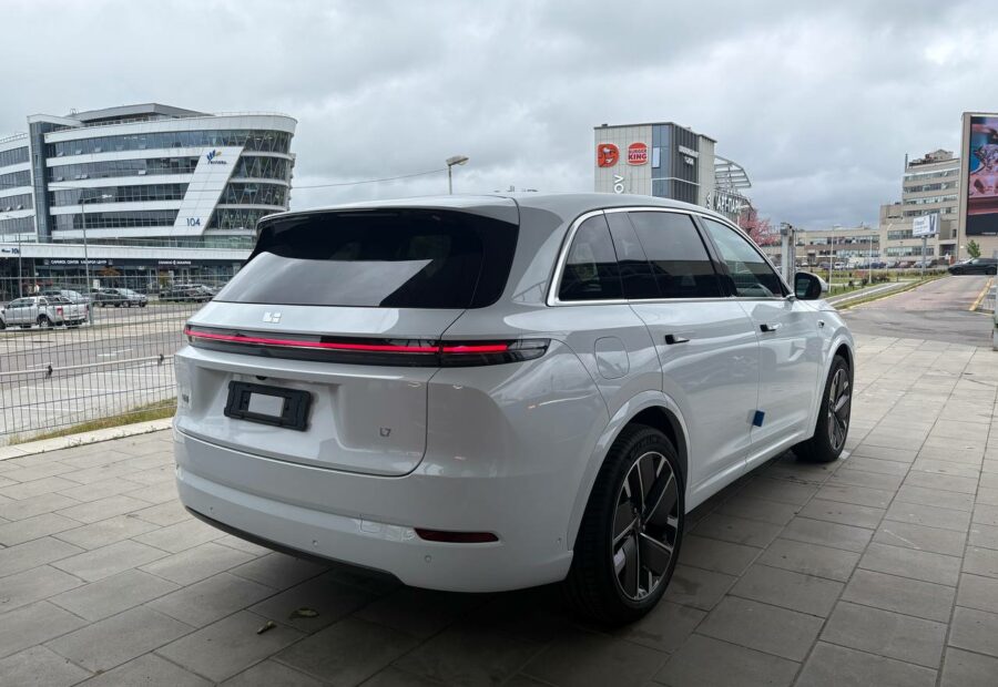Li Auto L7