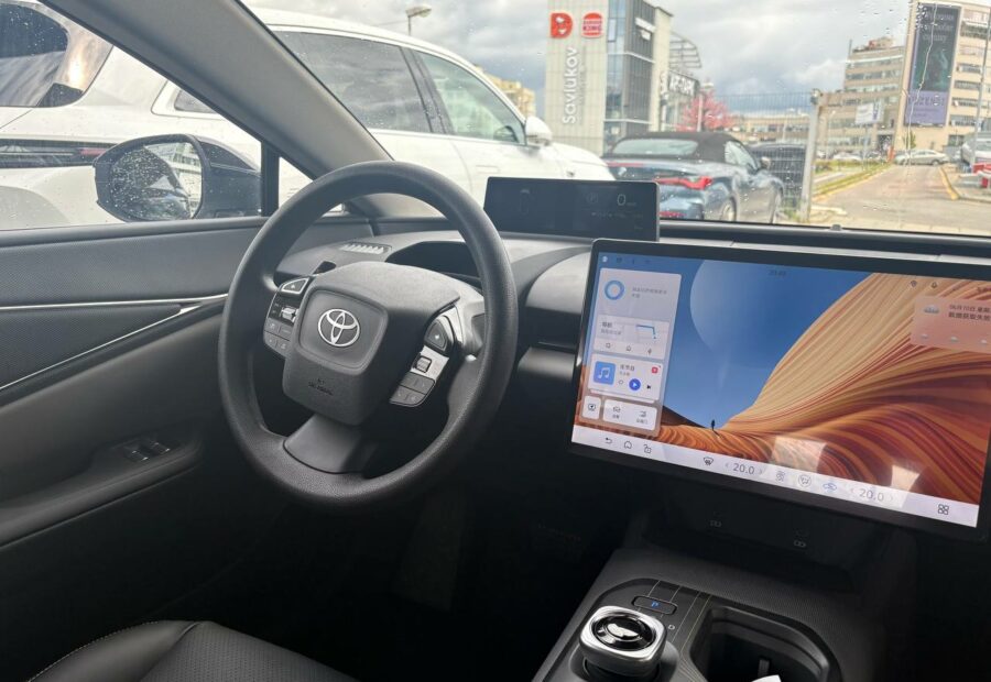 Toyota bZ5