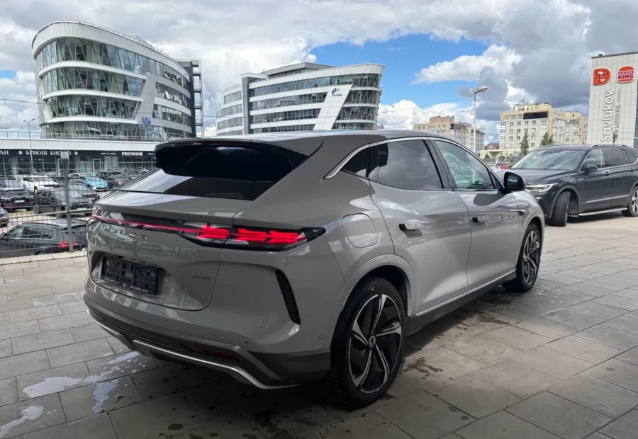 Denza N7