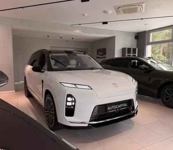 nio es8 2025