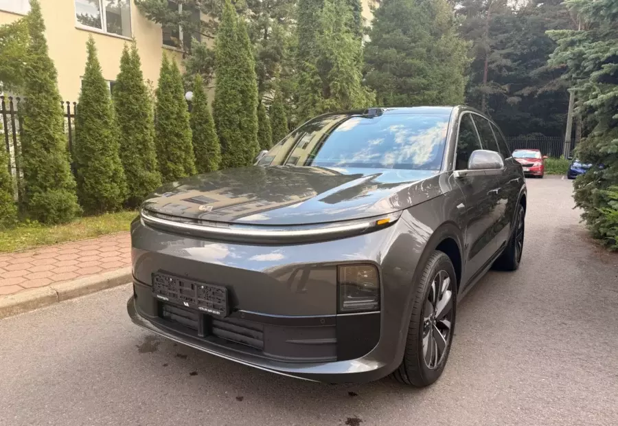 Li Auto L6